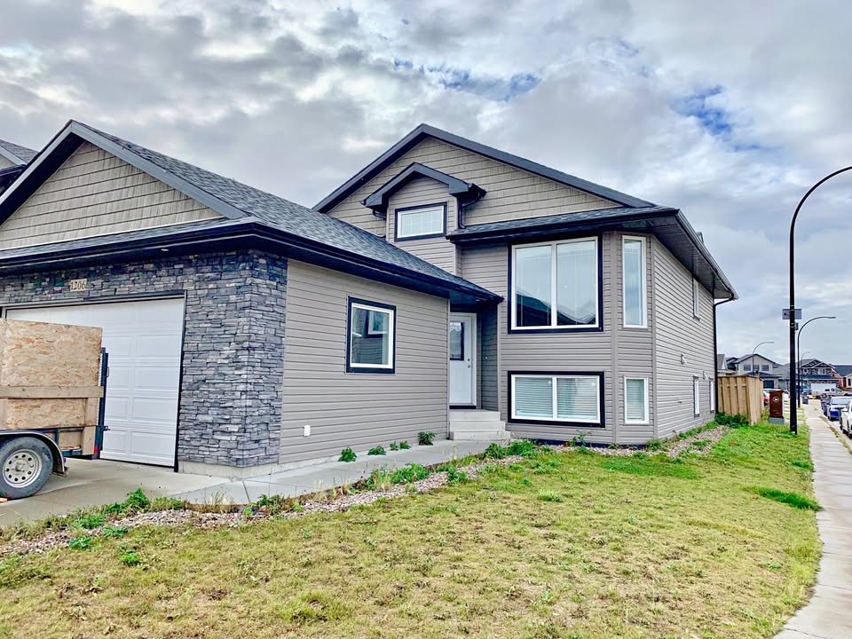 1206 Hargreaves Way